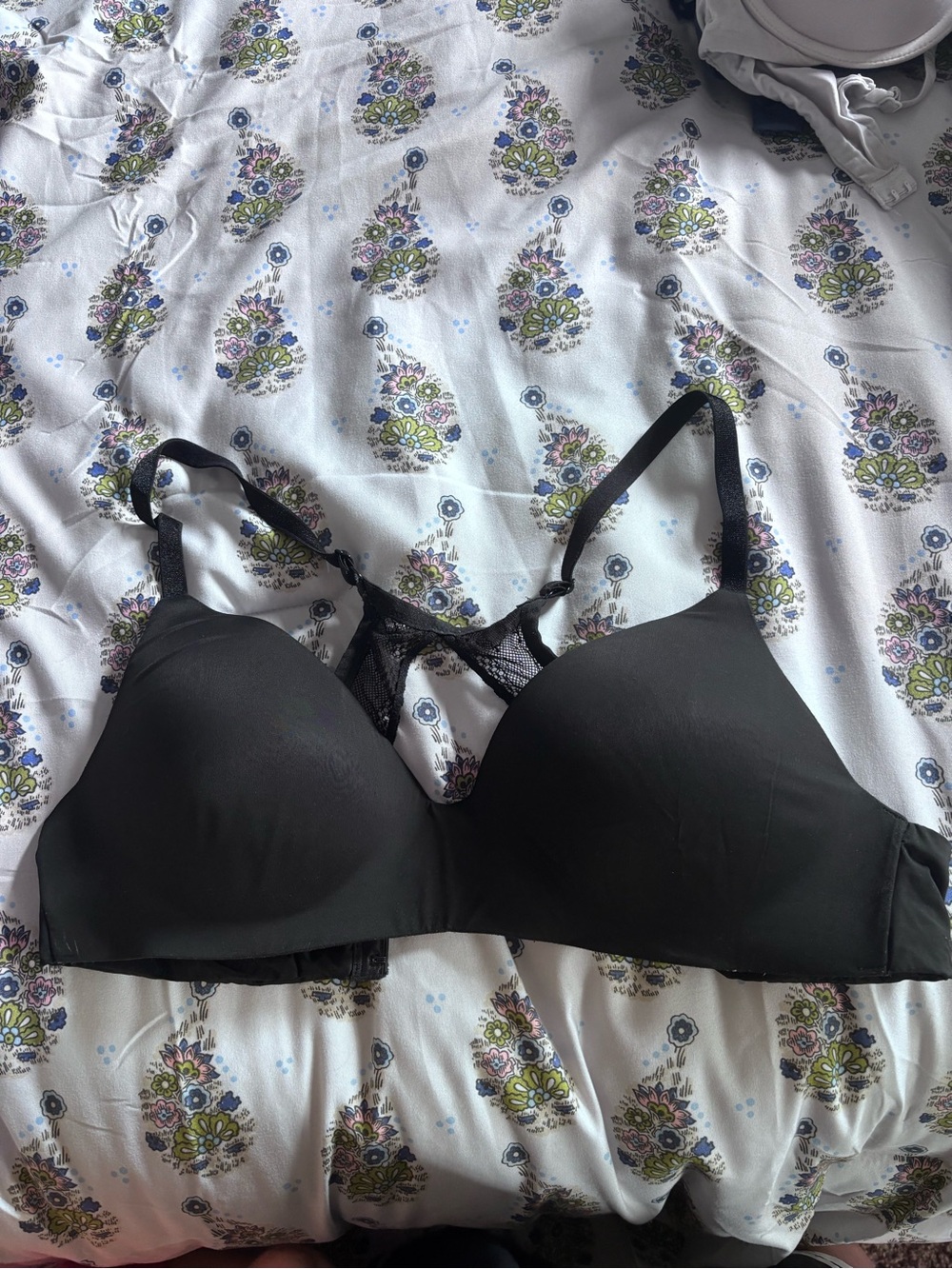 Victoria's Secret Black Lace-Back T-Shirt Bra